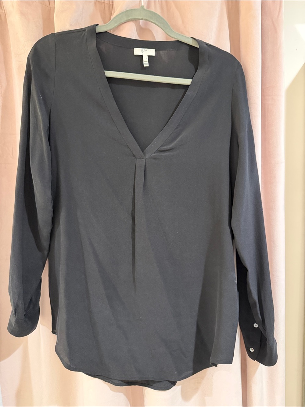 Joie Women’s Black V-Neck Silk Long Sleeve Blouse